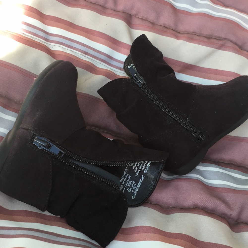 Boots!! Sz4tod used a few times $10 - Picture 6 of 8